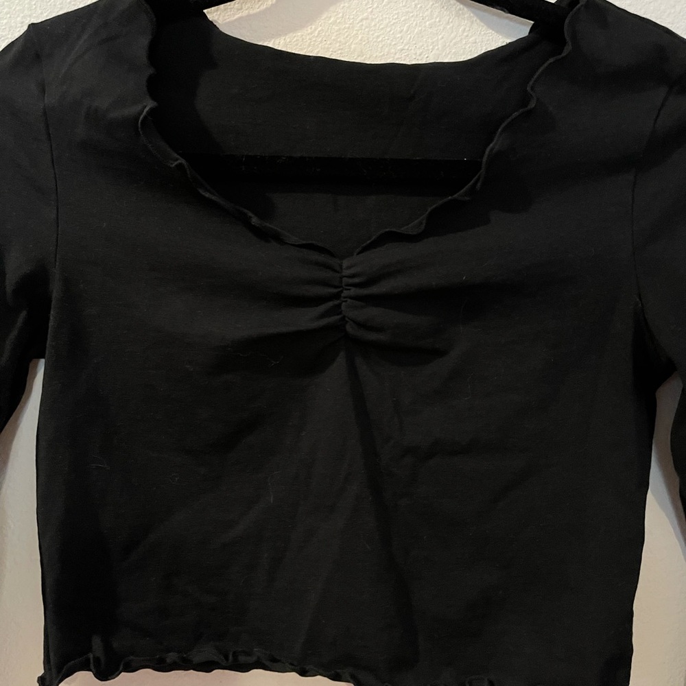 Crop top with lettuce hem
